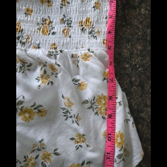 Hollister juniors y2k top flowy floral size medium - Picture 9 of 9